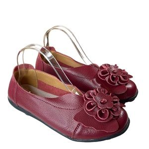 Konfa red Leather comfort slip on flats w/flower detail womens shoes size 8 (39)